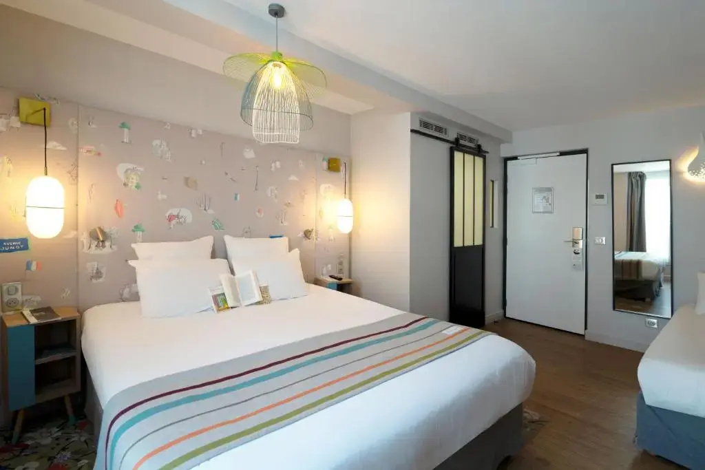 Deluxe Triple room (full double bed)