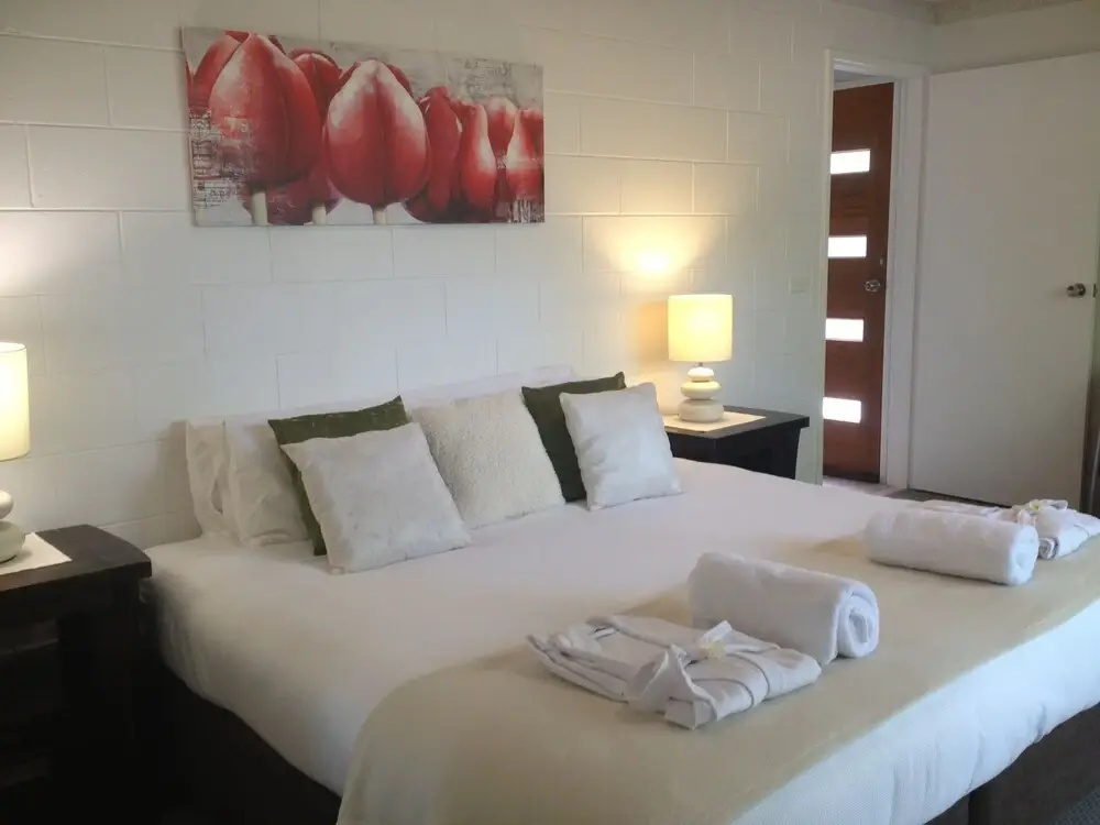 6 Bedrooms Bed in Dorm