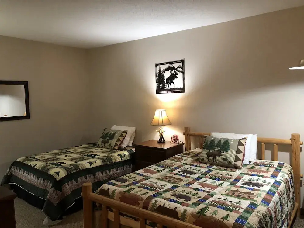 1 Bedroom Standard Basement room