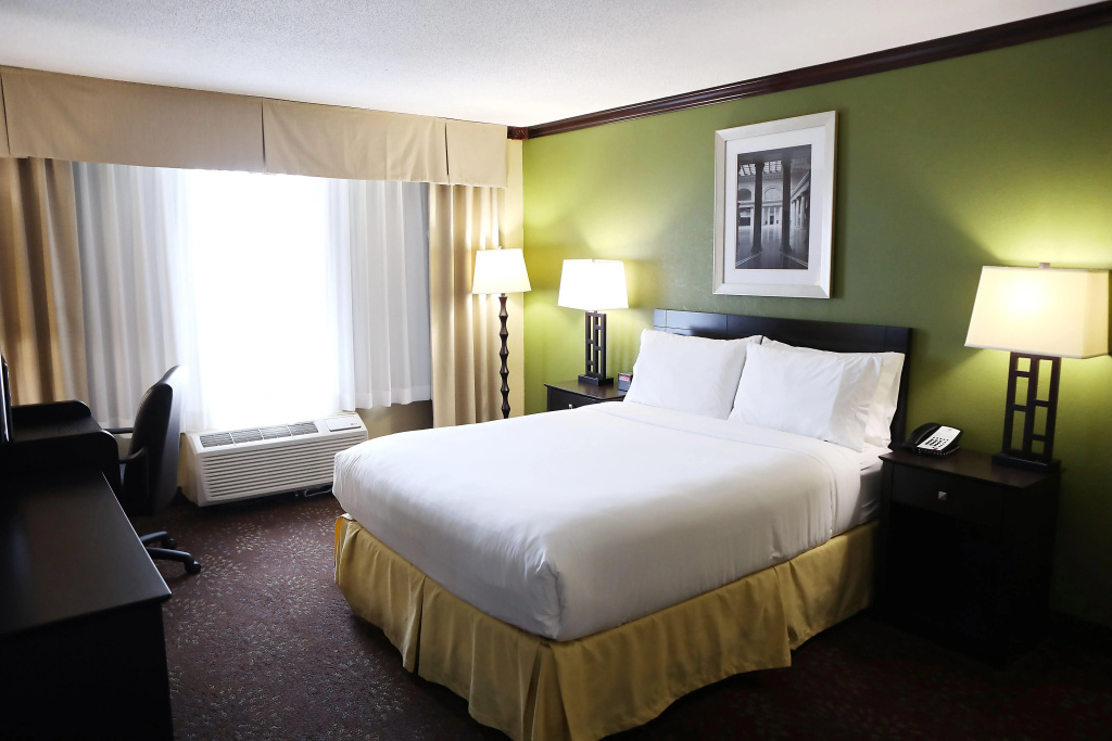 Holiday Inn Chicago Oakbrook by IHG - Général