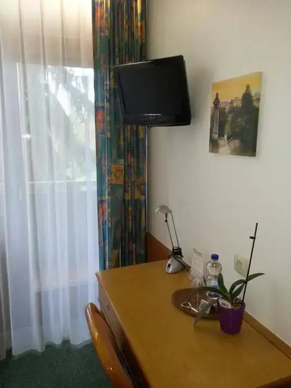 Image 6
