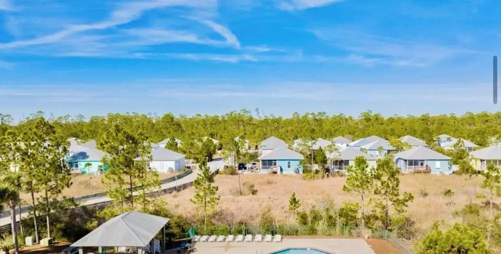 Serene Beach Cottage in Gulf Shores 3BR 2 Bath, Sleeps 10