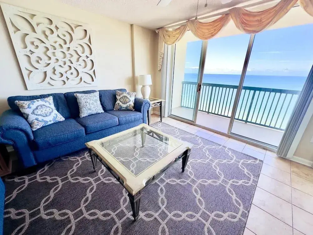 Ashworth 1604 3 Bedroom Condo by RedAwning, North Myrtle Beach