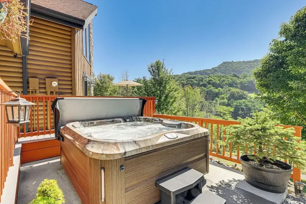 Deck & Mtn Views: Log Cabin By Snowshoe Mountain!