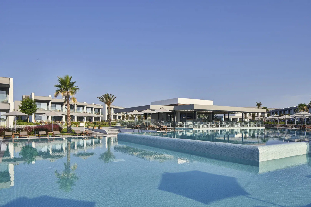 Beach & Waterfront