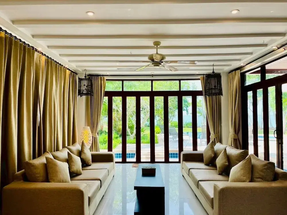 Вилла рядом с пляжем в Amatapura Beach Villa 12