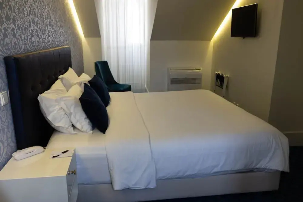Standard Double Family room with street view (full double bed)