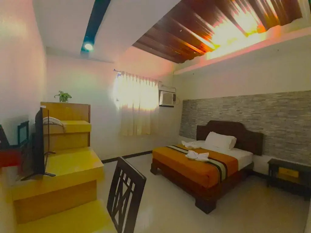 Standard Double room (full double bed)