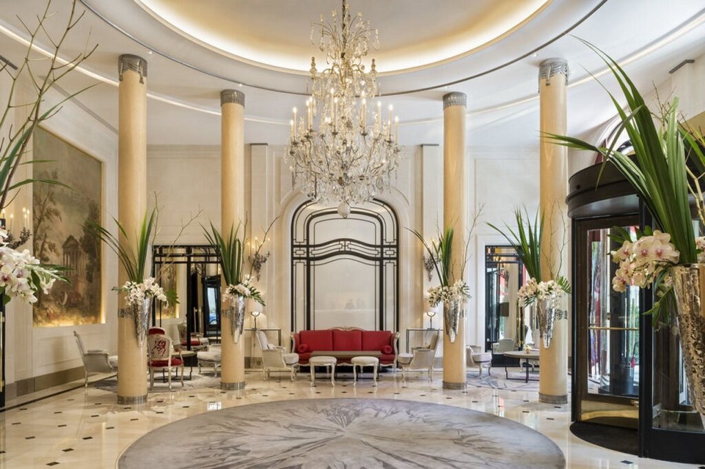 Hôtel Plaza Athénée by null