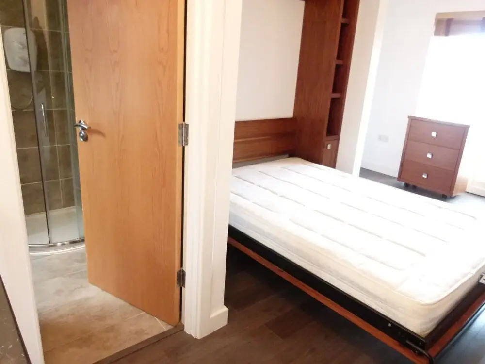 SS Property Hub - City of London Studio Apartment 14