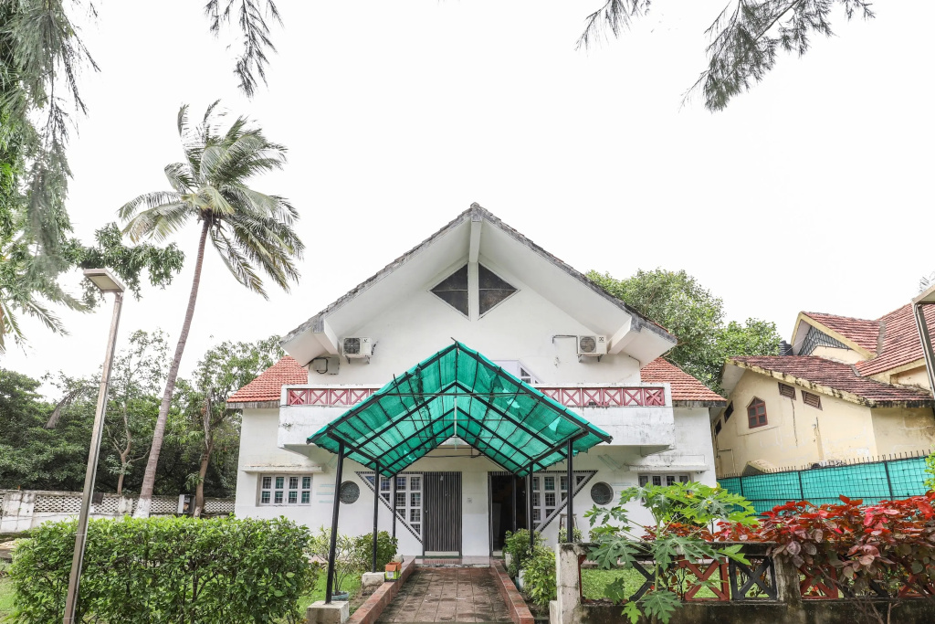 Hotel O Nova Dumas Homestay