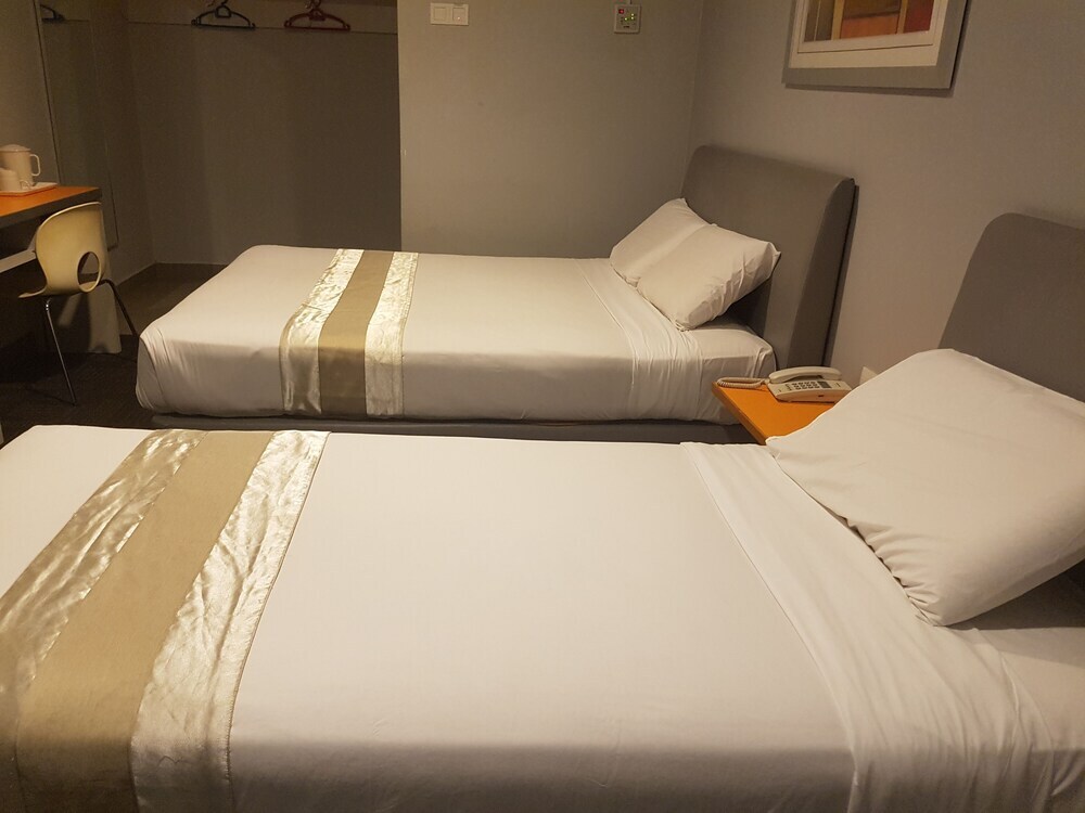 U Pac Hotel