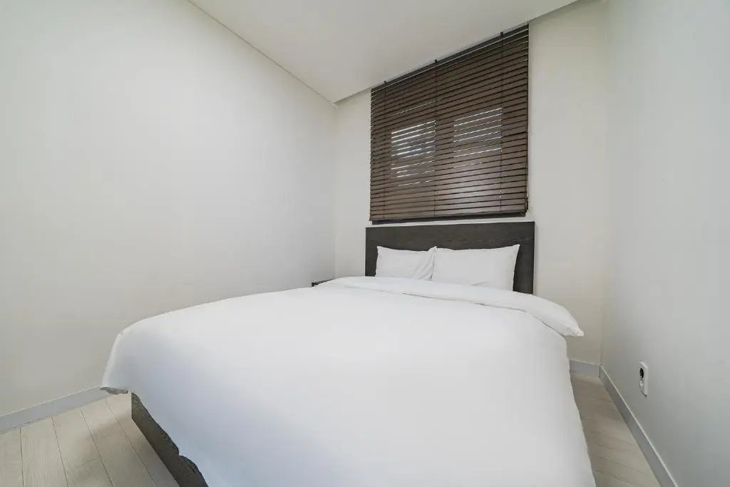 Superior Double room (full double bed)