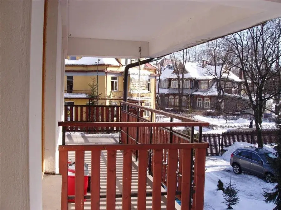Balcony & Terrace