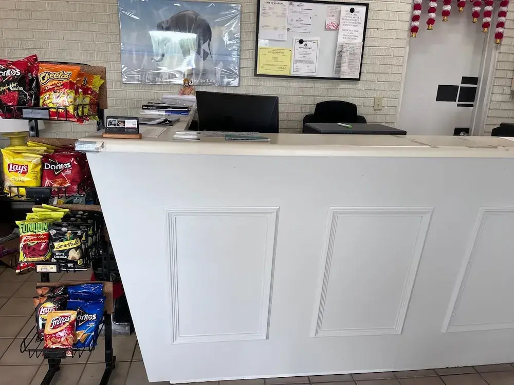Lobby & Reception
