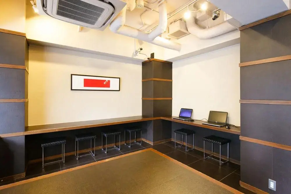 Shinjuku ColorBee House - Général