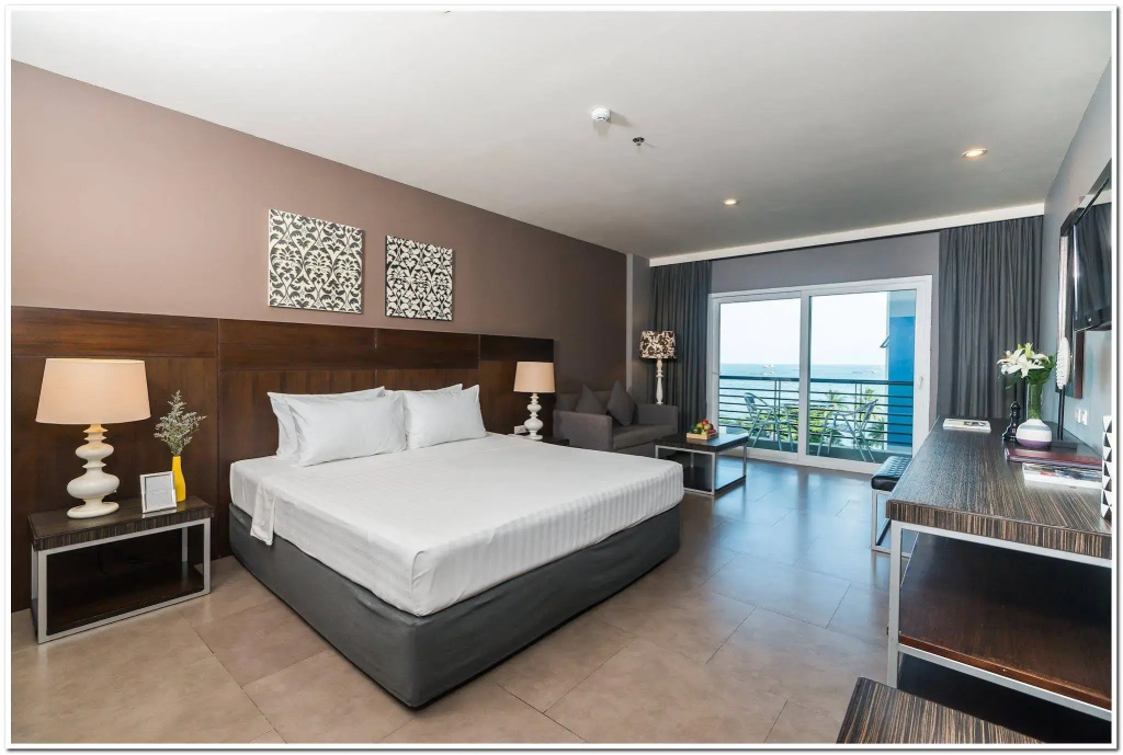 Отель Sea Me Spring Hotel в Паттайе