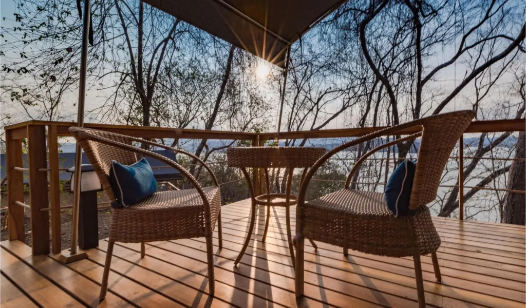 Balcony & Terrace