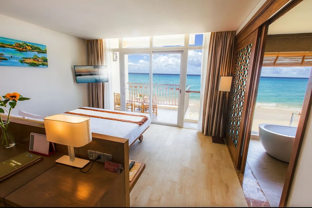 Sandy Beach Non Nuoc Resort Danang