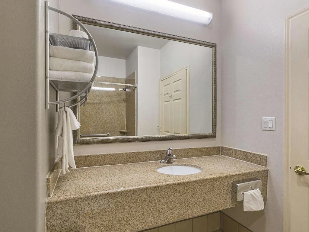La Quinta Inn & Suites by Wyndham Deer Park - Chambres