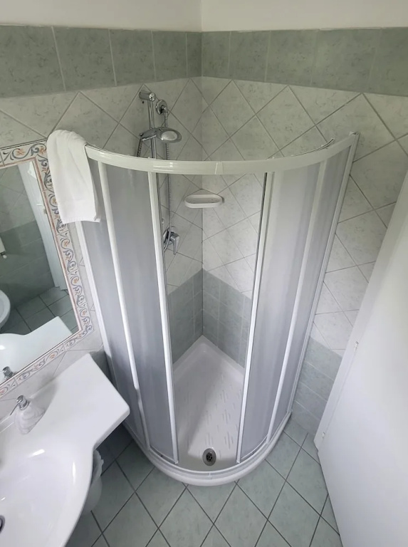 Classic Double room (full double bed)
