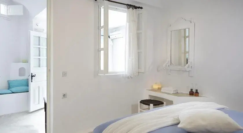 Altana Traditional Houses & Suites