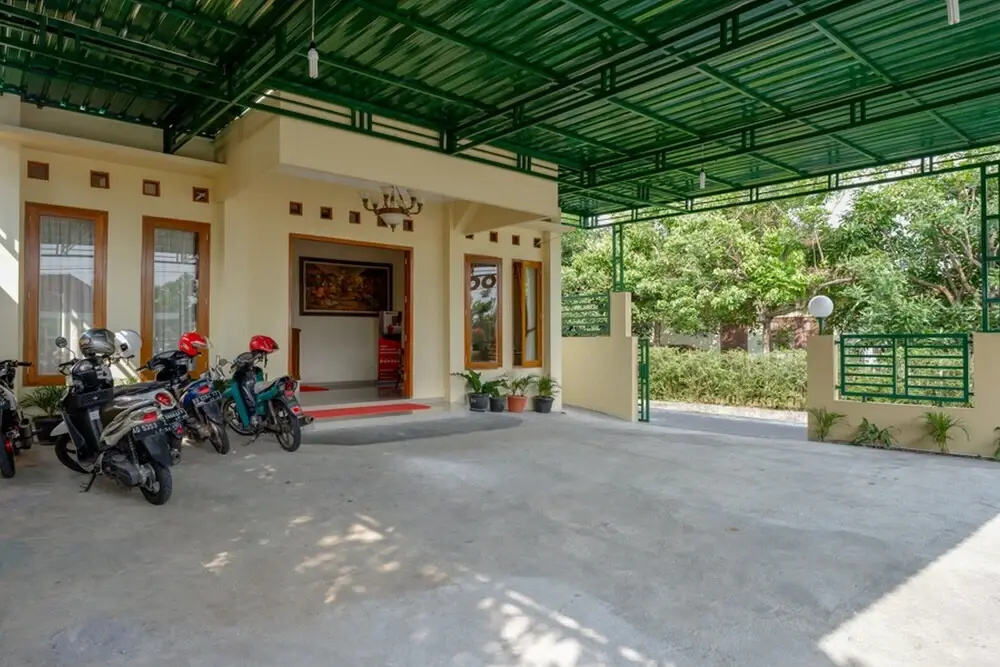 Wisma Taman Sari by RedDoorz