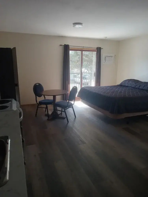 Standard Quadruple Family room