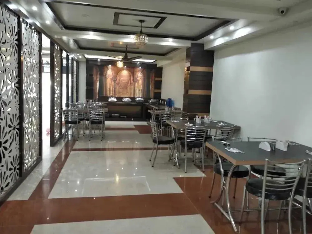 Food & Beverage