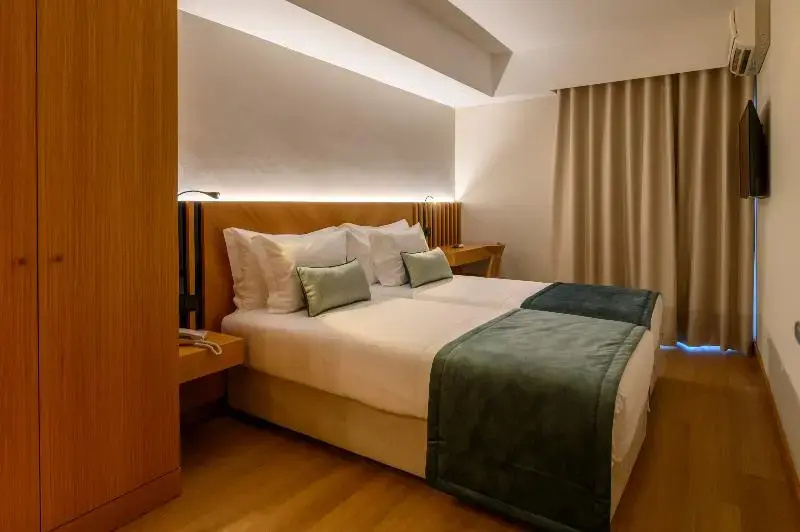 Standard Double room with balcony (twin beds)