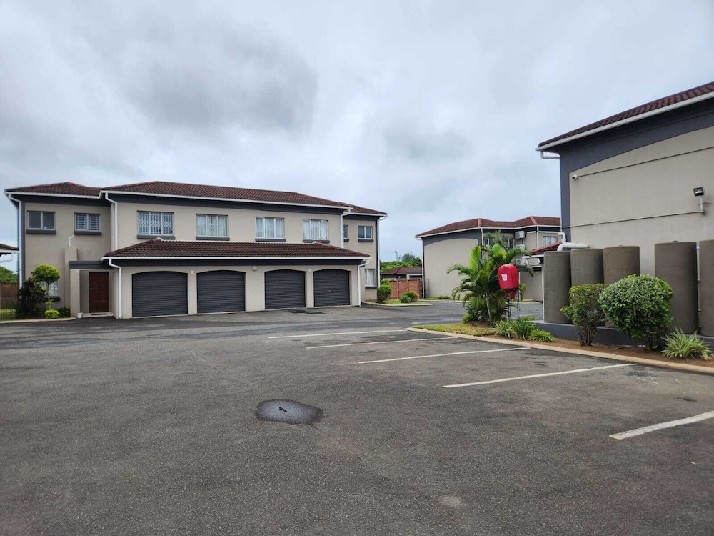 12 Saddleback Village