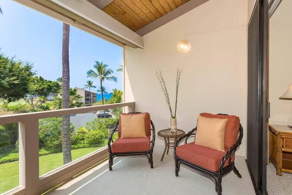 Surf & Racquet Club #6-303