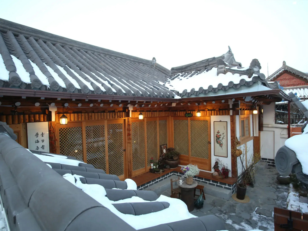 Gangneongjeon Hanok Stay