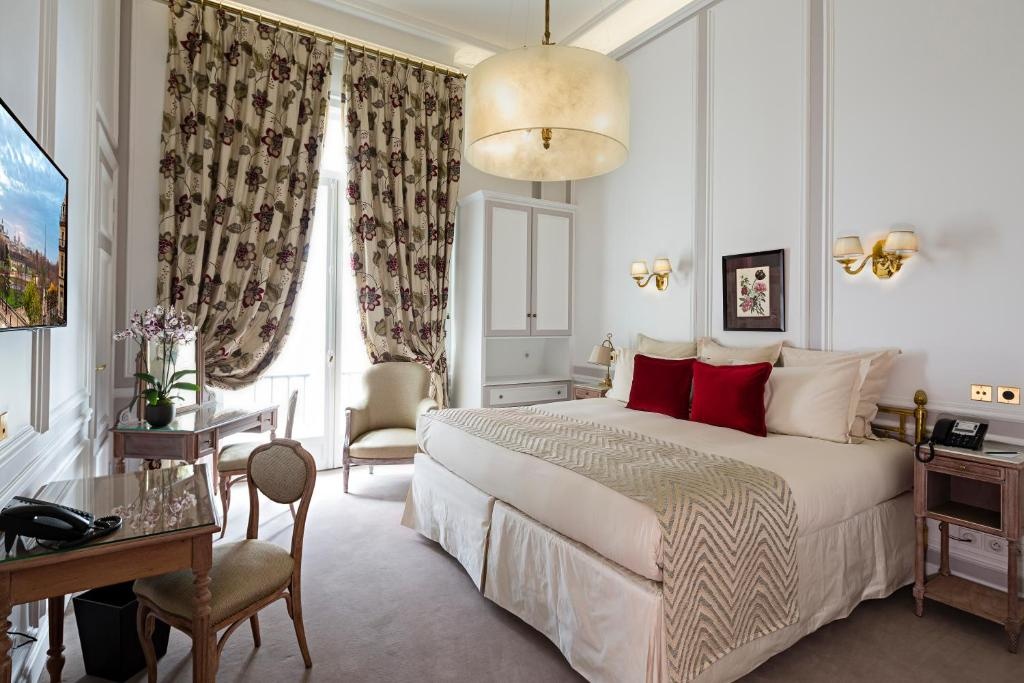 Hotel Regina Louvre 57