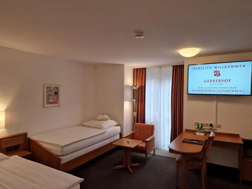 Standard Double room with garden view (twin beds)