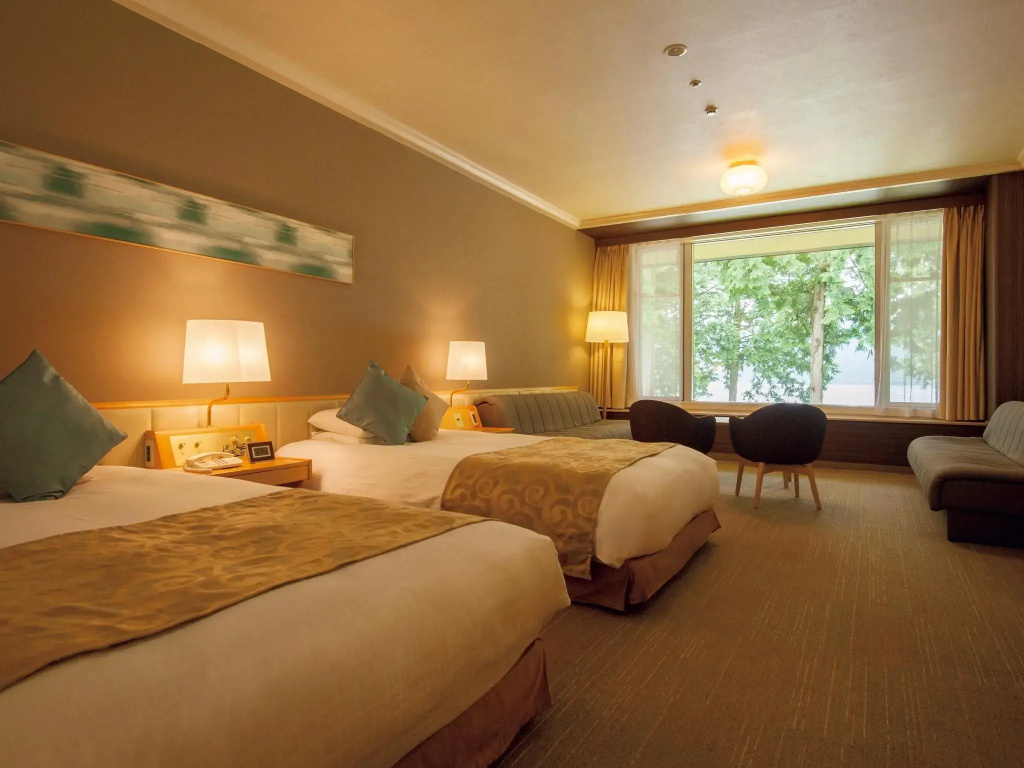 Superior Annex room