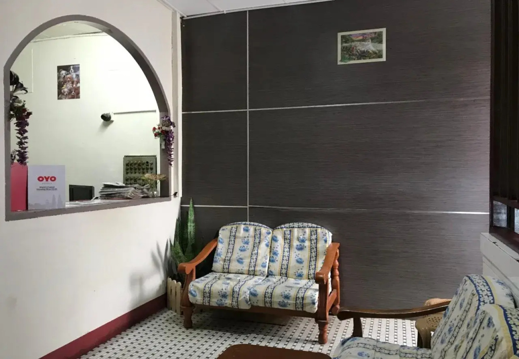 Lobby & Reception