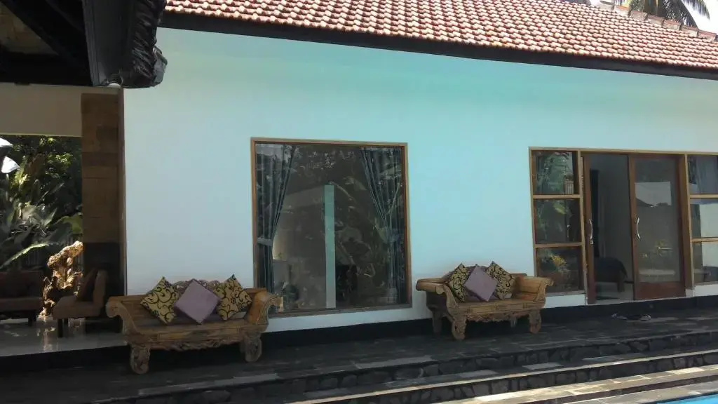 Lovina Villa Cinta