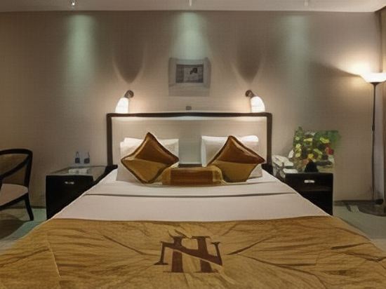 Palm Beach Hotel
