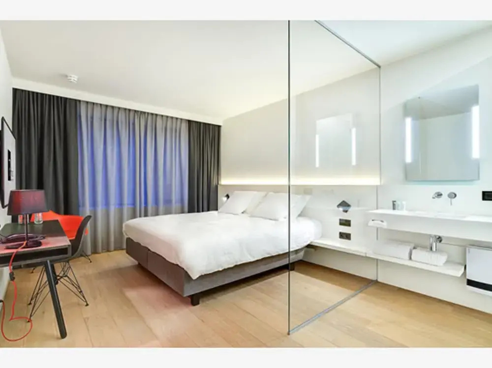 Comfort room