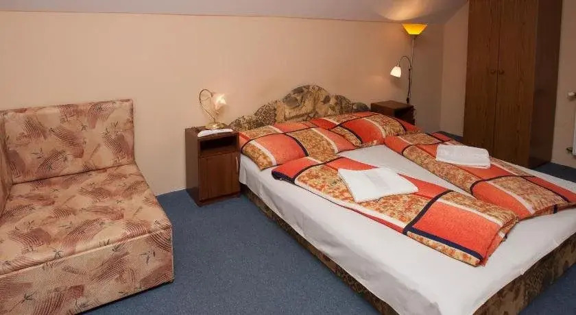 Páratlan Apartmanház - фото 5