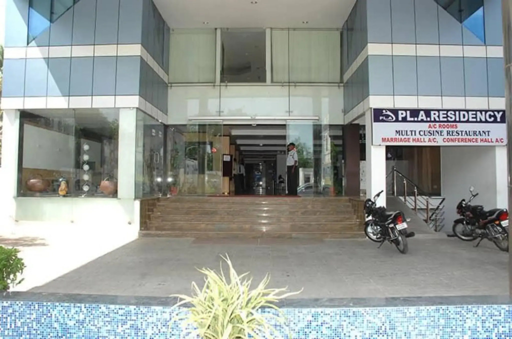 OYO 2724 Hotel PLA Residency