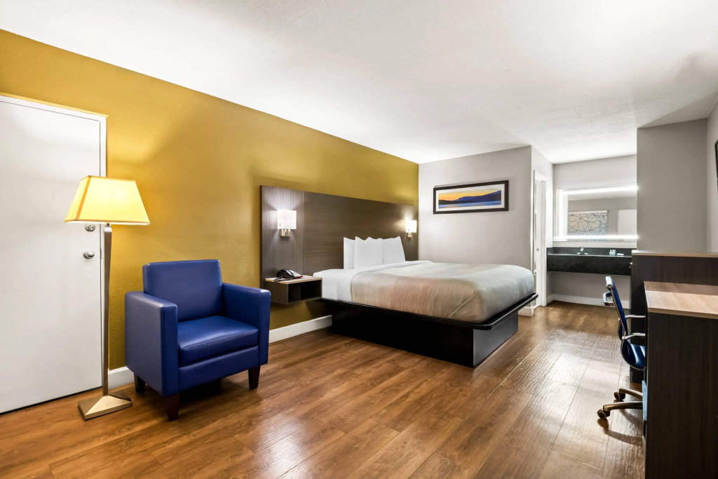 Standard Double room (full double bed)