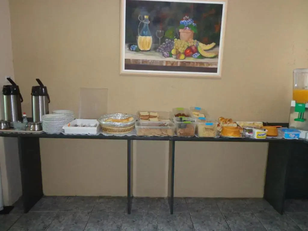 Food & Beverage