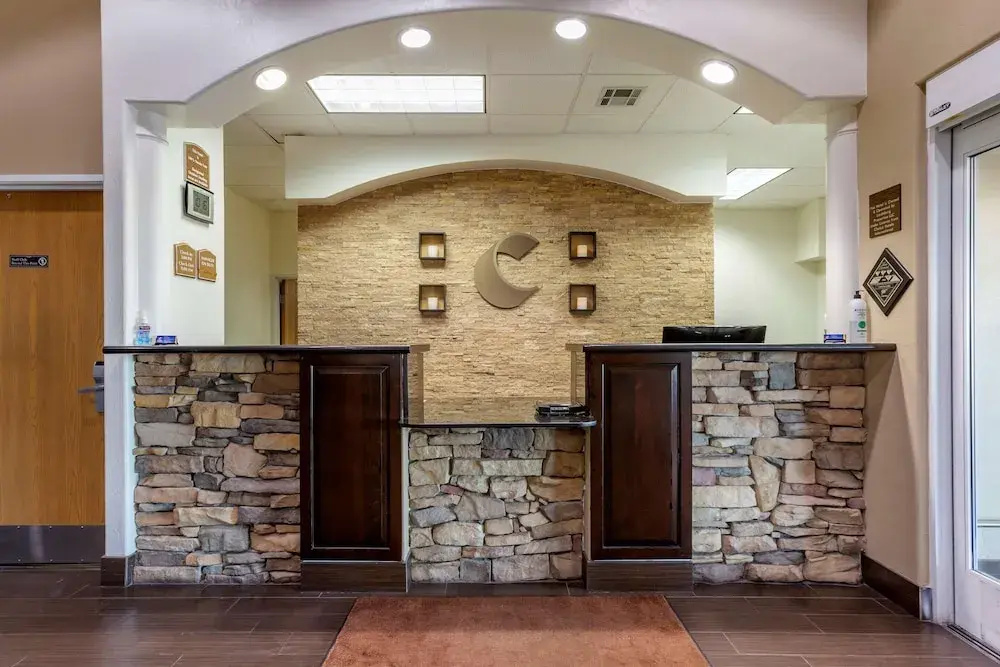 Lobby & Reception