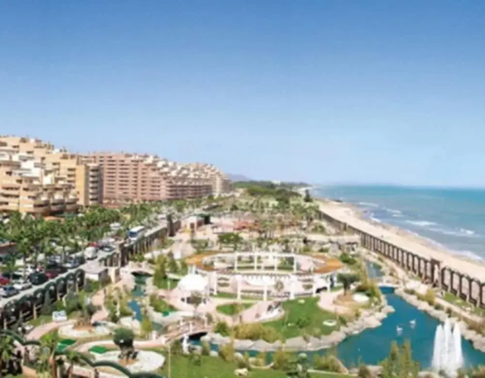 Beach & Waterfront