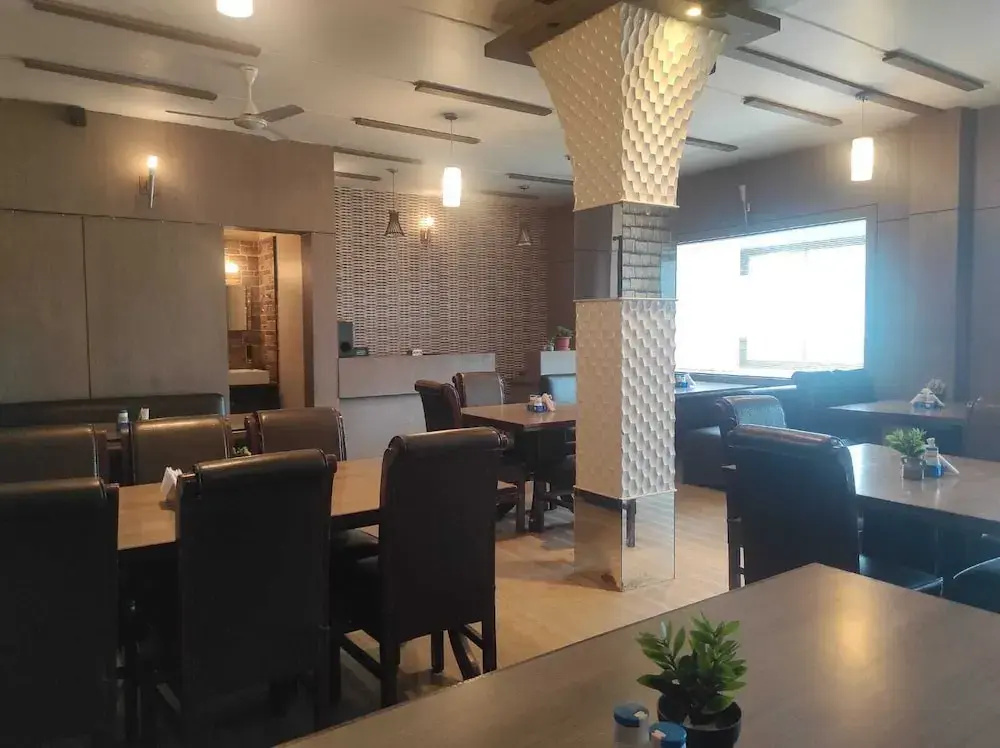 Food & Beverage