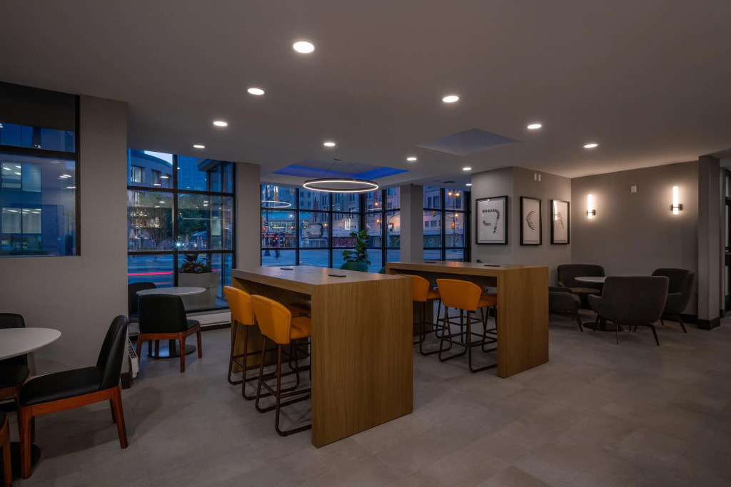 Holiday Inn and Suites Winnipeg Downtown by IHG - фото 27