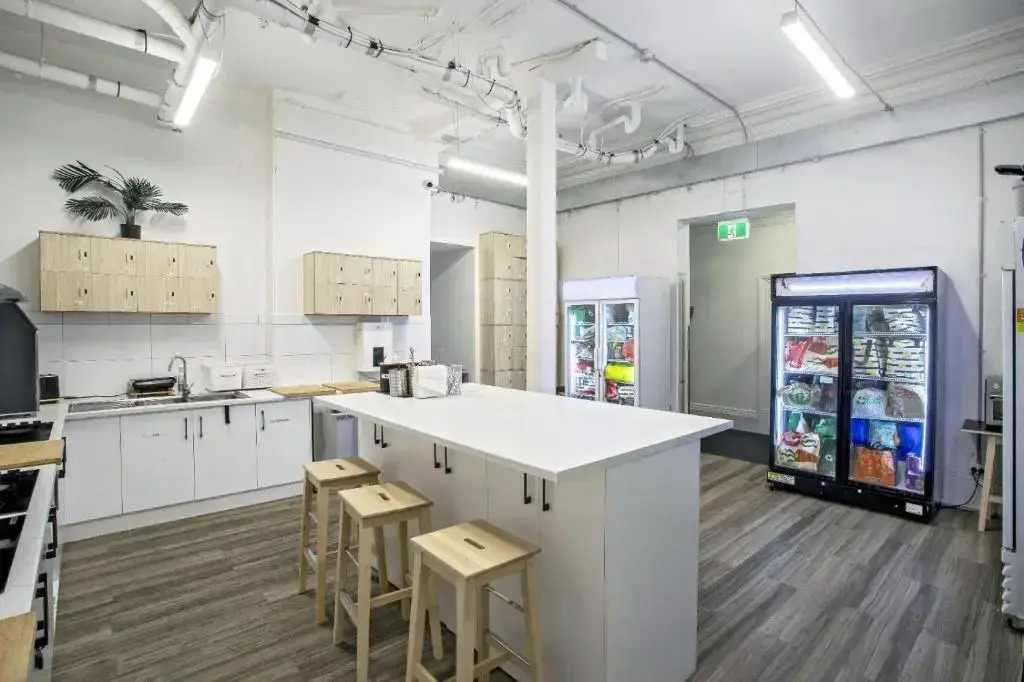 Adelaide's Shakespeare Backpackers International Hostel by null