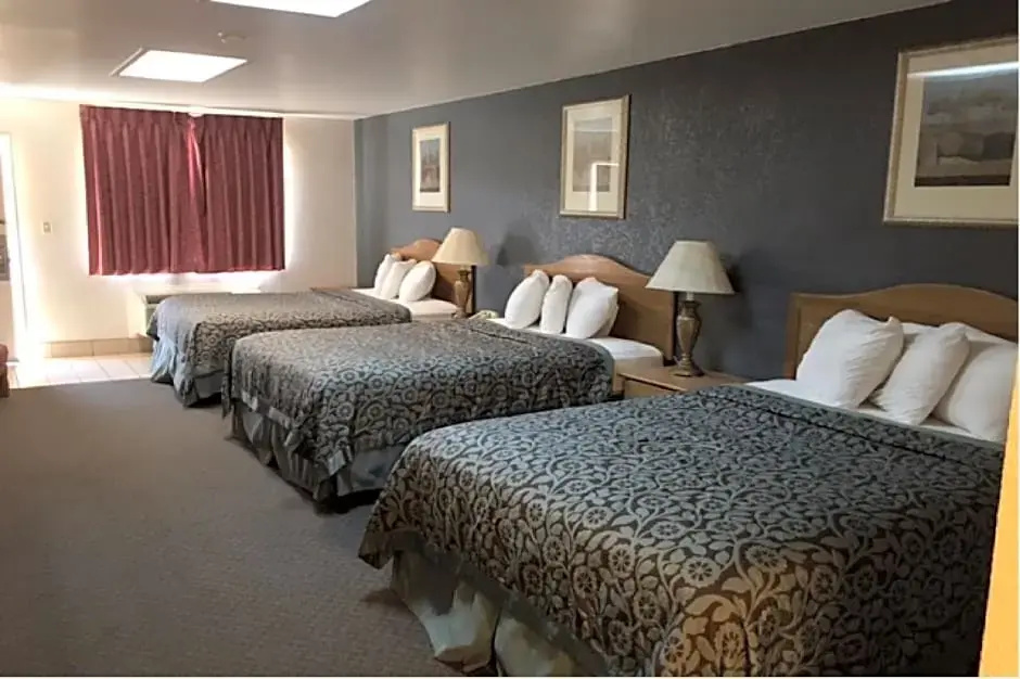 Standard Quintuple room